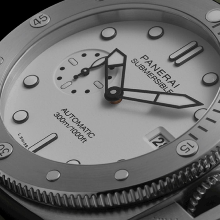 /content/dam/pan-assets/02-collections/02-01-watch-collection/watche-collection-redesign/submersible/panerai_watch_collection_submersible_PAM01226_m.jpg