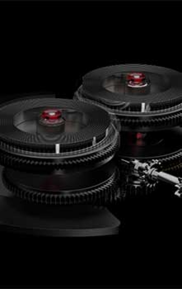 沛纳海Submersible潜行系列Elux腕表