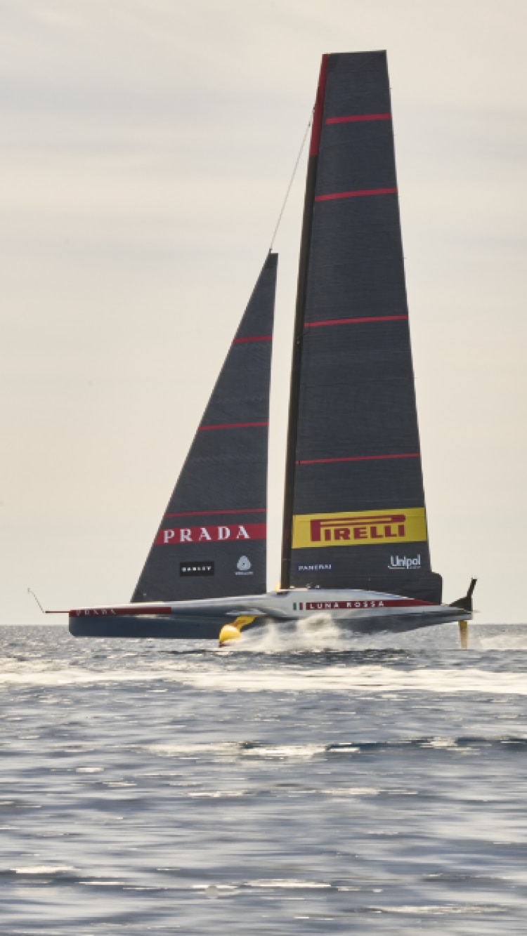 沛纳海合作伙伴LUNA ROSSA