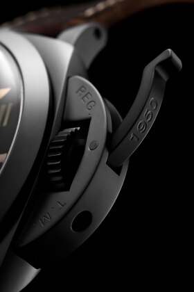 PANERAI Luminor 1950 3 Days Titanio DLC  Detail 