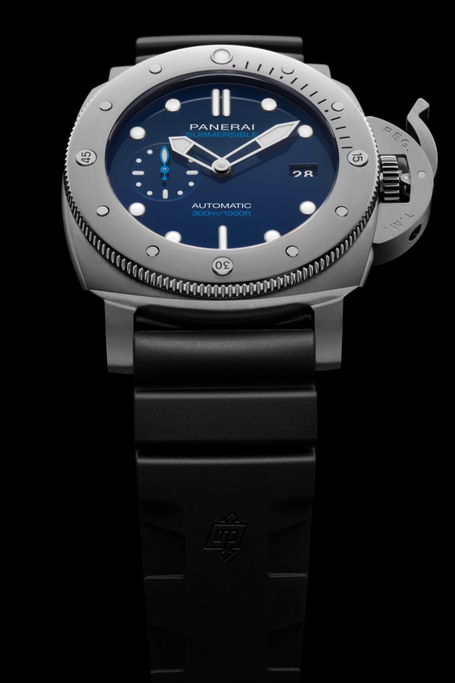 PANERAI Submersible PAM02692 Front 5