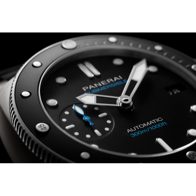 PANERAI Submersible PAM02683 Detail 1