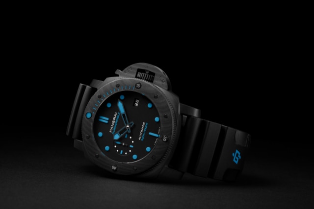 PANERAI Submersible潜行系列Carbotech™ PAM02616 Front 4