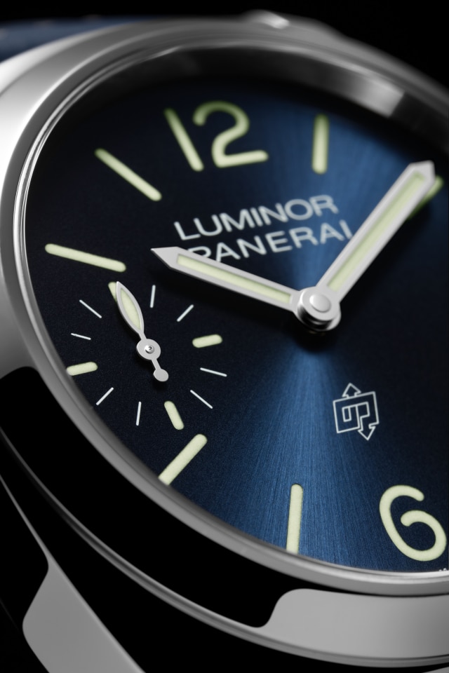 PANERAI Luminor Logo  PAM01085 Front 4