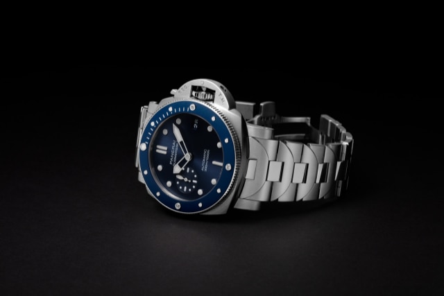 PANERAI Submersible PAM02068 Front 4
