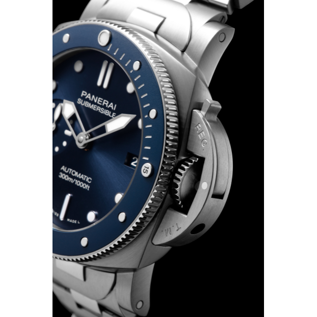 PANERAI Submersible PAM02068 Detail 3