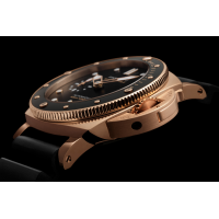 PANERAI Submersible潜行系列Goldtech™腕表 PAM02164