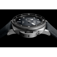 PANERAI Submersible潜行系列QuarantaQuattro eSteel™ Grigio Roccia腕表 PAM01288