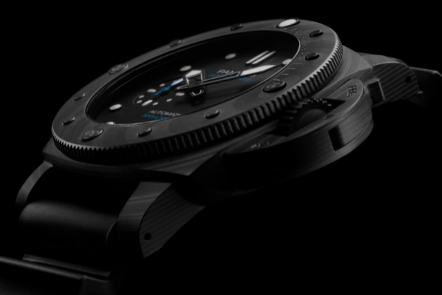 PANERAI Submersible潜行系列Carbotech™腕表 PAM02231 Detail 
