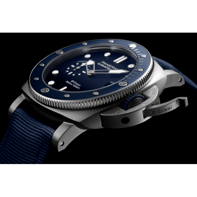 PANERAI Submersible潜行系列QuarantaQuattro Blu Profondo腕表 PAM01289 Detail 2