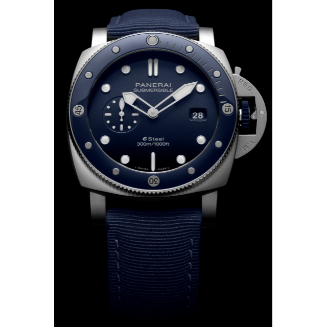 PANERAI Submersible潜行系列QuarantaQuattro Blu Profondo腕表 PAM01289 Detail 3