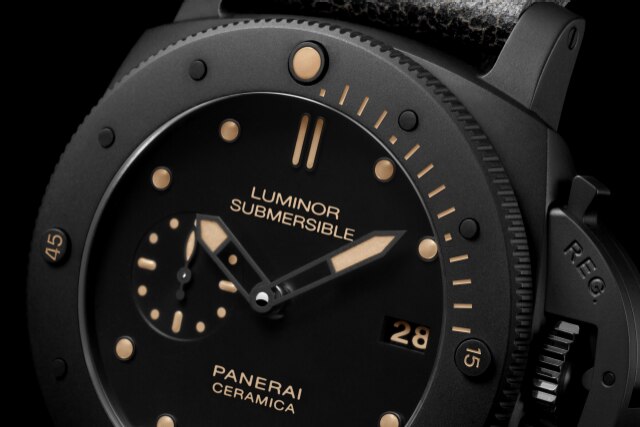 PANERAI Luminor Submersible 1950 3 Days Automatic Ceramica  Detail 
