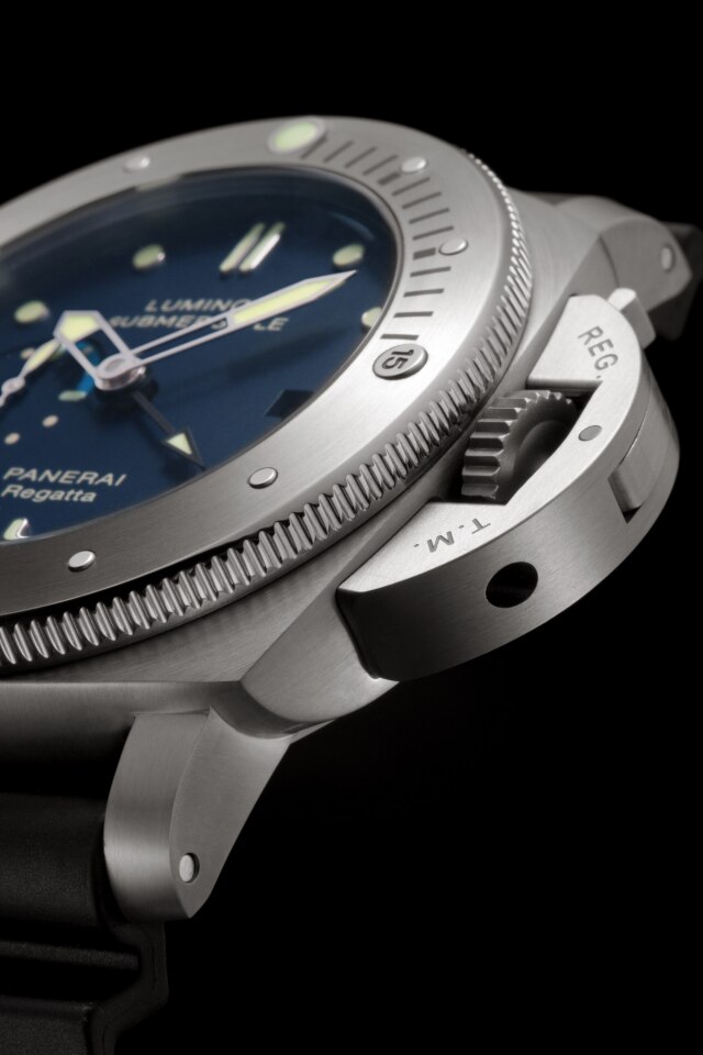 PANERAI Luminor Submersible 1950 Regatta 3 Days GTM Automatic Titanio  Detail 
