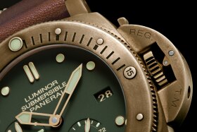 PANERAI Luminor Submersible 1950 3 Days Power Reserve Automatic Bronzo  Detail 
