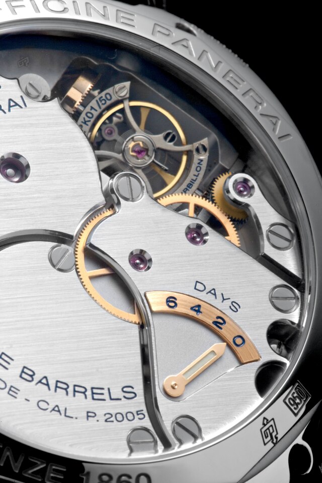 PANERAI Radiomir Tourbillon GMT Platino  Detail 