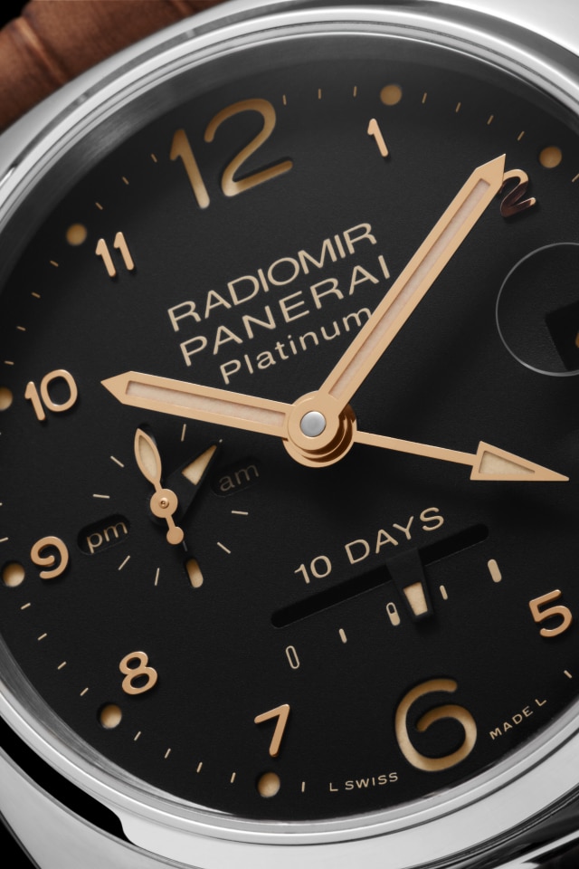 PANERAI Radiomir 10 Days GMT Automatic Platino PAM00495 Detail 