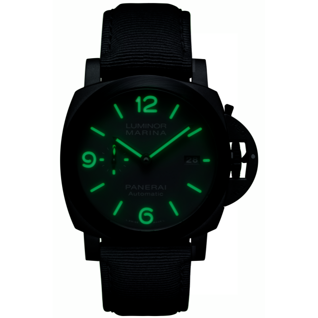 PANERAI Luminor庐米诺Marina Tutto Grigio腕表 PAM02662 Night view