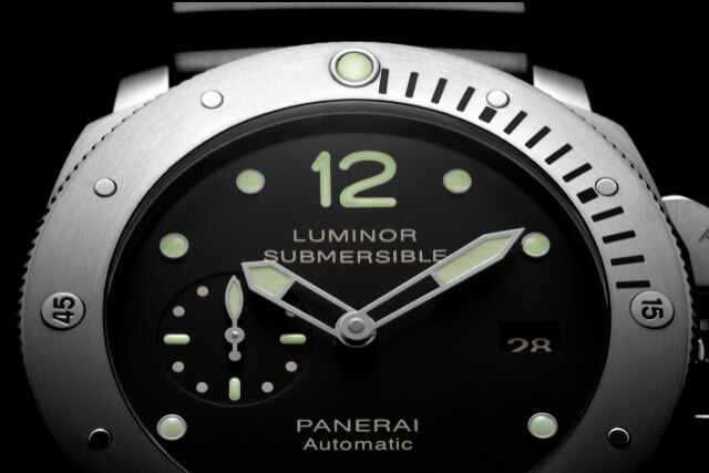 PANERAI Luminor Submersible 1950 3 Days Automatic Titanio Front 4