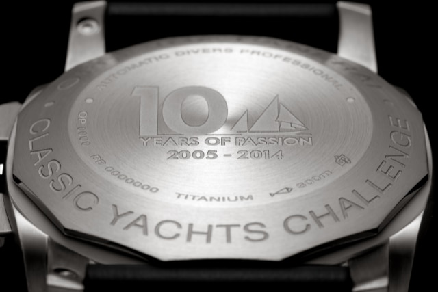 PANERAI Luminor Submersible 1950 3 Days Automatic Titanio  Detail 