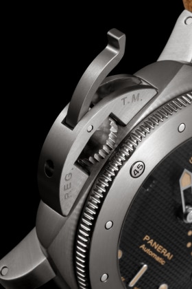 PANERAI Luminor Submersible 1950 Left-Handed 3 Days Automatic Titanio Front 4