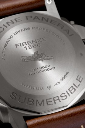PANERAI Luminor Submersible 1950 Left-Handed 3 Days Automatic Titanio  Detail 