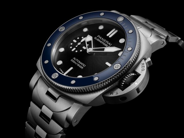 PANERAI Submersible PAM01756 Detail 