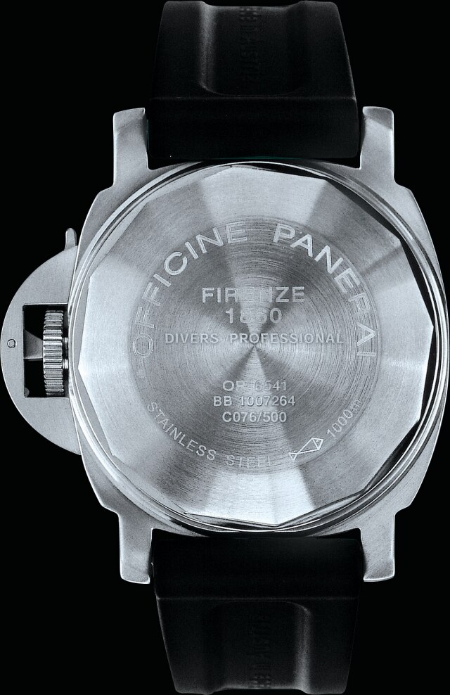 PANERAI Luminor Submersible 1000m  Detail 