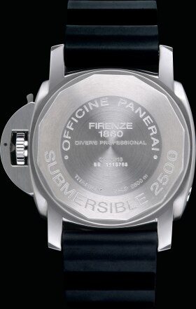 PANERAI Luminor Submersible 2500m PAM00194 Detail 