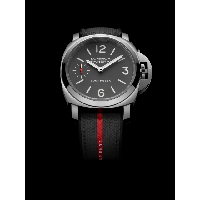 PANERAI Luminor Tre Giorni Luna Rossa PAM01653 Detail 3