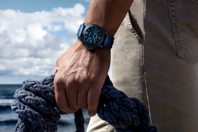 PANERAI Luminor GMT Ceramica PAM01783 Detail 