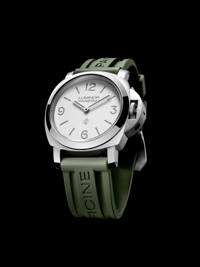 PANERAI Luminor Base Logo PAM01087 Detail 