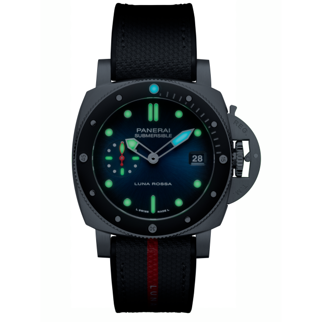 PANERAI Submersible潜行系列Luna Rossa腕表 PAM01565 Night view