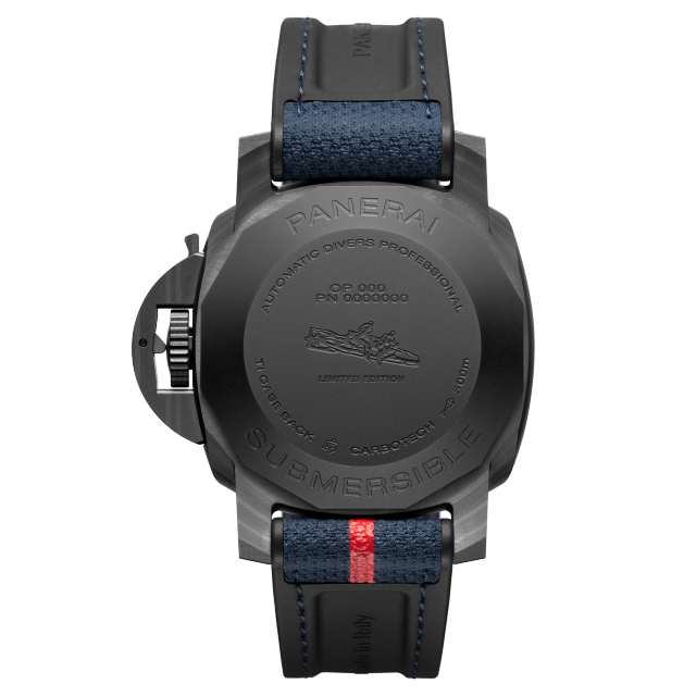 PANERAI Submersible潜行系列Luna Rossa Carbotech™腕表 PAM01563 Back view