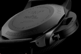 PANERAI Luminor Submersible 1950 Left-Handed 3 Days Automatic Ceramica  Detail 