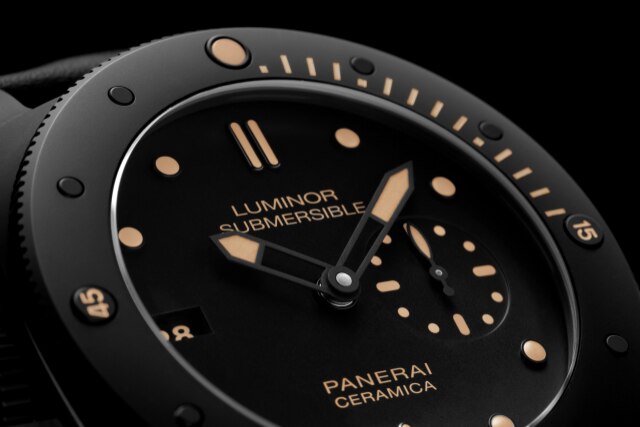 PANERAI Luminor Submersible 1950 Left-Handed 3 Days Automatic Ceramica  Detail 