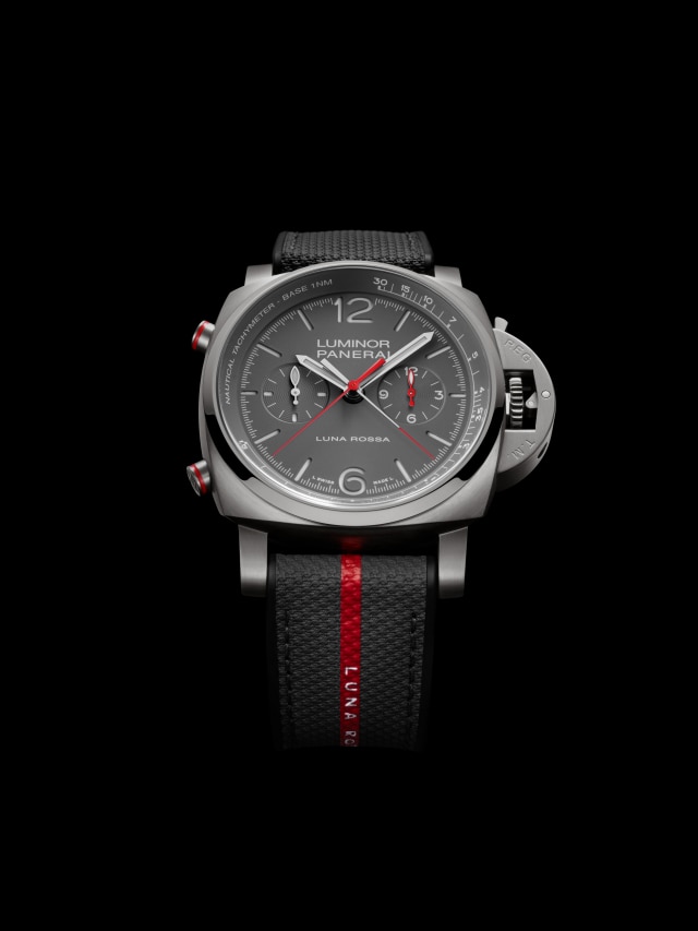 PANERAI Luminor Chrono Flyback Luna Rossa Titanio PAM01654 Detail 