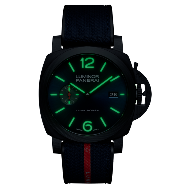 PANERAI Luminor庐米诺Marina Carbotech™ Luna Rossa腕表 PAM01529 Night view