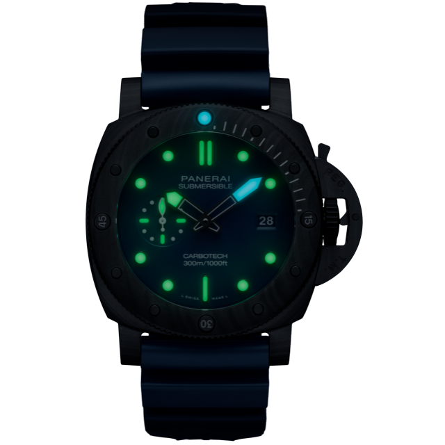 PANERAI Submersible QuarantaQuattro Carbotech™ PAM01232 Night view