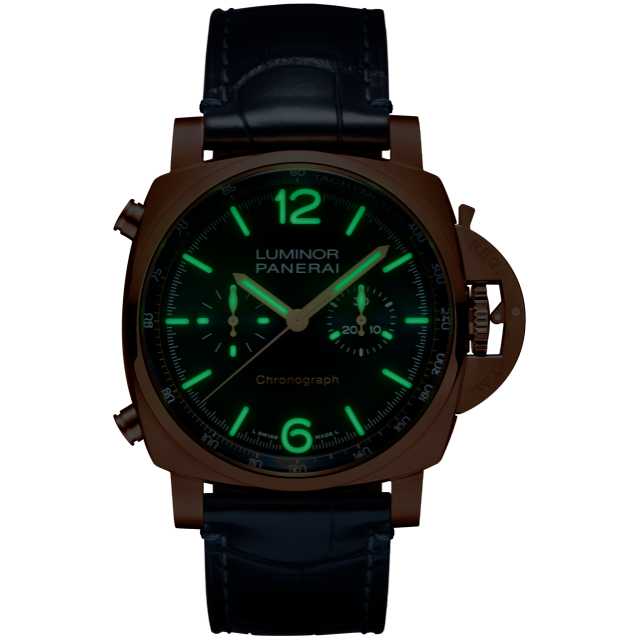 PANERAI Luminor Chrono Goldtech™ PAM01111 Night view