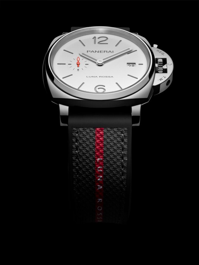 PANERAI Luminor Due Luna Rossa PAM01673 Front 5