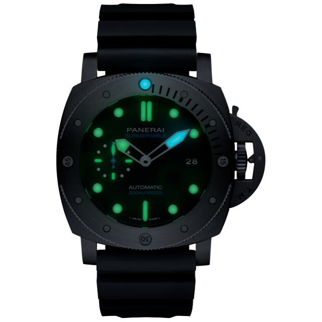 PANERAI Submersible Titanio PAM02305 Night view