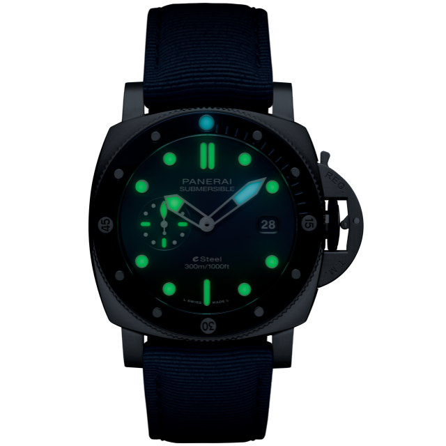 PANERAI Submersible潜行系列QuarantaQuattro Blu Profondo腕表 PAM01289 Night view
