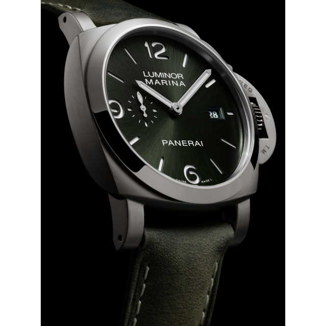 PANERAI Luminor Marina Titanio PAM03325 Detail 1