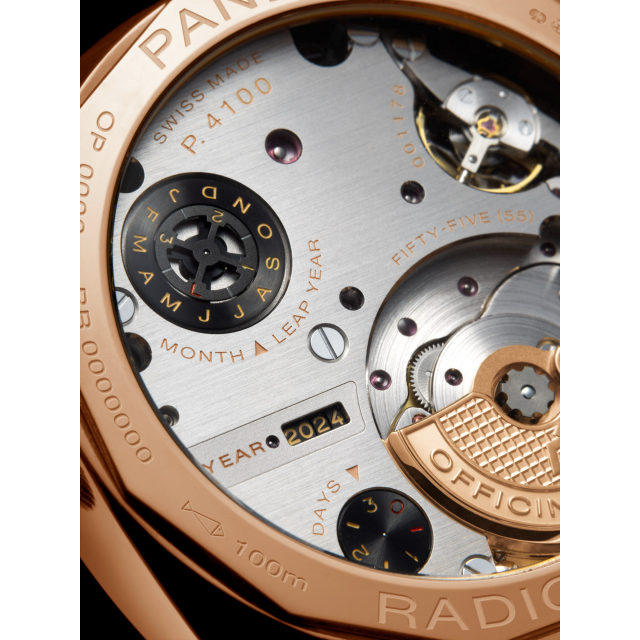PANERAI Radiomir镭得米尔GMT Goldtech™万年历腕表 PAM01453 Detail 1