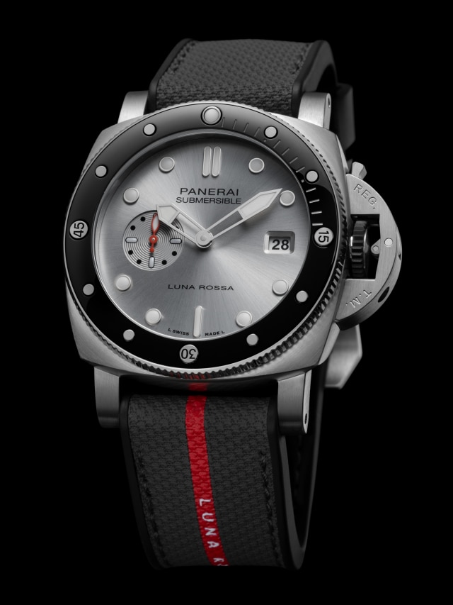 PANERAI Submersible潜行系列QuarantaQuattro Luna Rossa腕表 PAM01681 Detail 