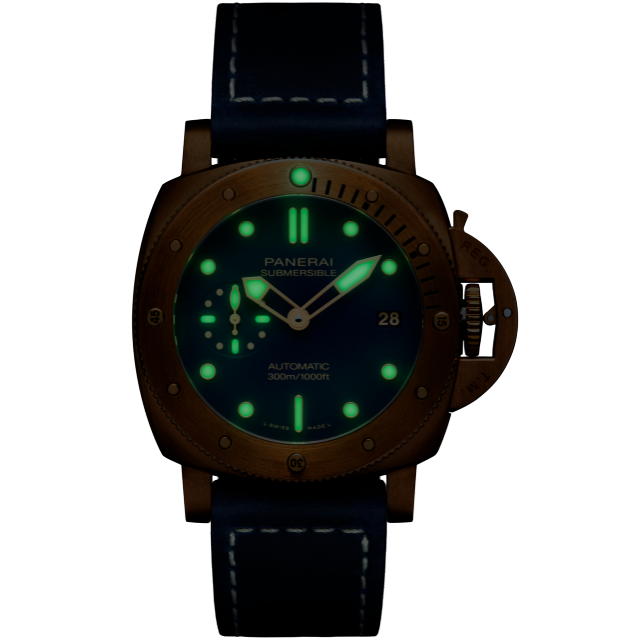 PANERAI Submersible Bronzo  PAM01074 Night view