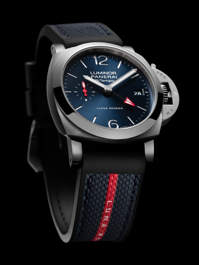 PANERAI Luminor Luna Rossa GMT PAM01404 Detail 