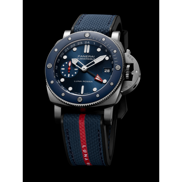 PANERAI Submersible潜行系列GMT Luna Rossa Titanio腕表 PAM01507 Detail 2