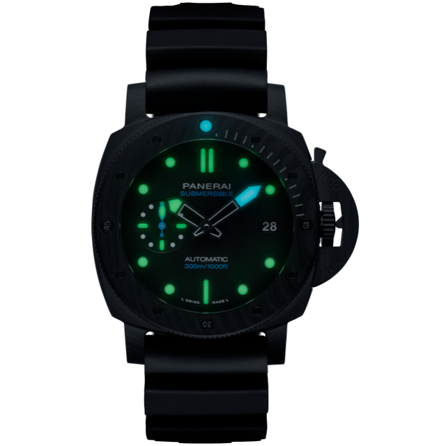 PANERAI Submersible潜行系列Carbotech™腕表 PAM02231 Night view