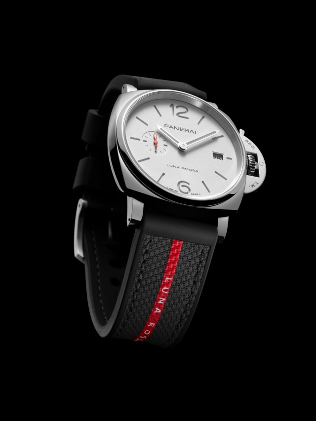 PANERAI Luminor Due Luna Rossa PAM01673 Detail 